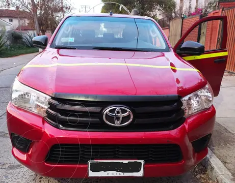 Toyota Hilux 2.4 4x4 DX Diesel usado (2020) color Rojo precio $13.500.000