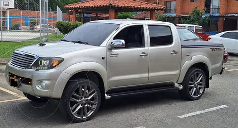 Toyota Hilux 3.0L 4x4 SRV DC Diesel usado (2010) color Plata Metalico precio $115.000.000