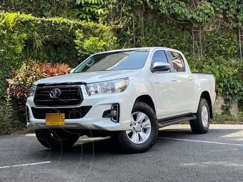 Toyota Hilux 2.4L Diesel 4x4 usado (2019) color Blanco precio $182.900.000