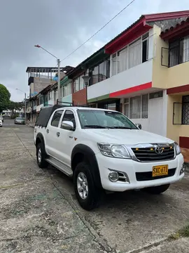 Toyota Hilux 2.4L Diesel 4x4 usado (2013) color Blanco precio $75.000.000