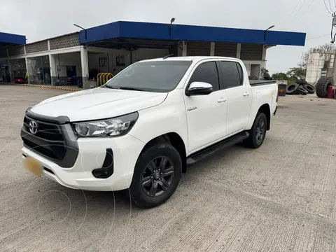 Toyota Hilux 2.4L Diesel 4x4 usado (2022) color Blanco precio $185.000.000