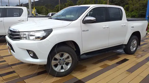 Toyota Hilux 2.4L Diesel 4x4 usado (2018) color Blanco precio $145.000.000
