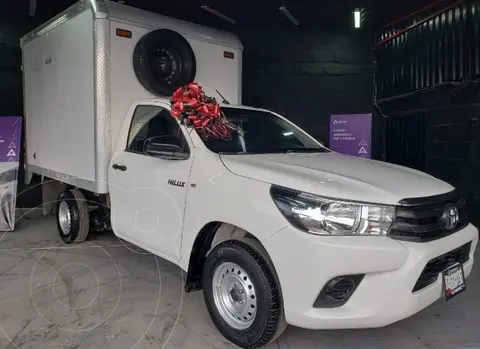 Toyota Hilux Chasis Cabina usado (2018) color Blanco precio $319,000