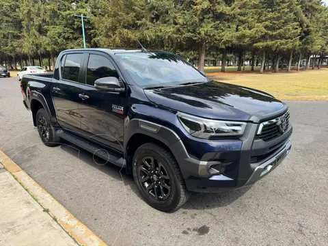 Toyota Hilux Diesel Aut MHEV usado (2024) color Azul Ada precio $715,000