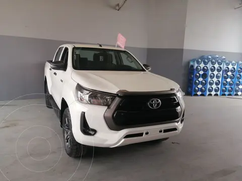 Toyota Hilux Cabina Doble SR usado (2021) color Blanco precio $419,900