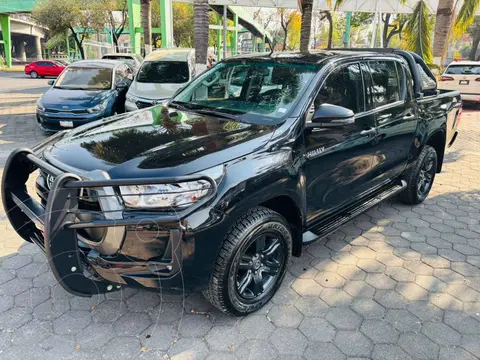 Toyota Hilux Cabina Doble SR usado (2024) color Negro financiado en mensualidades(enganche $144,588 mensualidades desde $12,843)