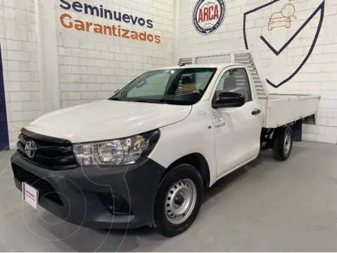 Toyota Hilux Chasis Cabina usado (2021) color Blanco financiado en mensualidades(enganche $77,250 mensualidades desde $7,155)