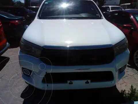 Toyota Hilux Cabina Doble Base usado (2019) color Blanco precio $395,000