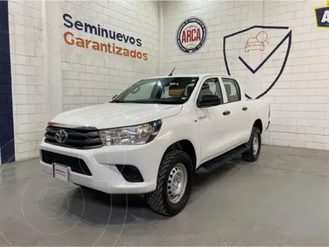 Toyota Hilux Cabina Doble Base usado (2021) color Blanco precio $375,000