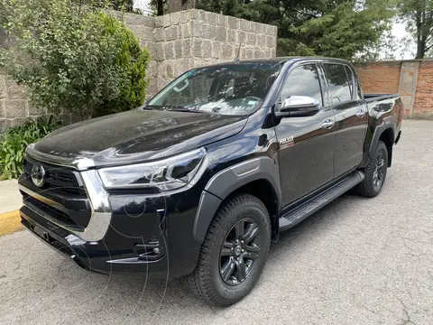 foto Toyota Hilux Cabina Doble Diésel Aut usado (2023) color Negro precio $699,000