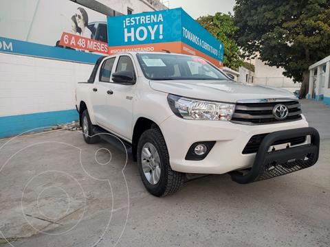 Toyota Hilux Cabina Doble SR usado (2019) color Blanco precio $405,000