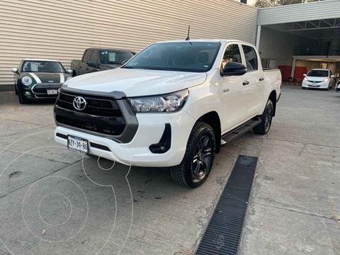 Toyota Hilux Cabina Doble SR usado (2021) color Blanco precio $479,000