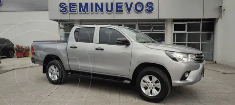 Toyota Hilux Cabina Doble SR usado (2019) color Gris financiado en mensualidades(enganche $111,520 mensualidades desde $10,425)