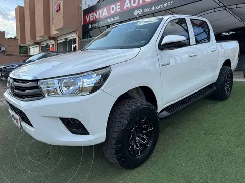 Toyota Hilux Cabina Doble SR usado (2018) color Blanco precio $349,999