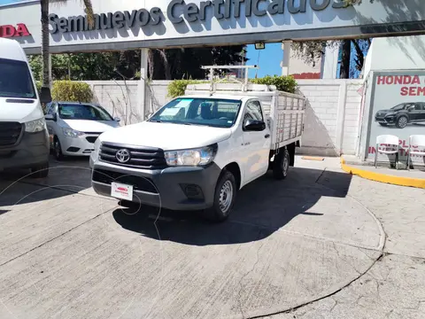Toyota Hilux Chasis Cabina usado (2022) color Blanco precio $396,000