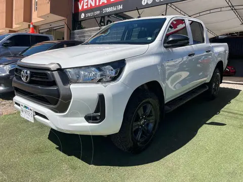 Toyota Hilux Cabina Doble SR usado (2021) color Blanco precio $439,999