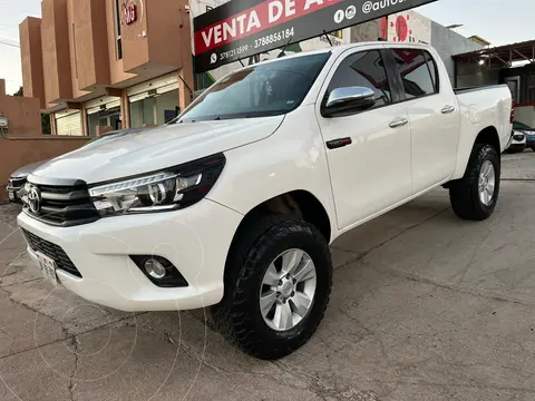 Toyota Hilux Cabina Doble Diesel 4X4 Aut usado (2018) color Blanco precio $549,999