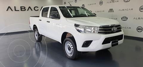 Toyota Hilux Cabina Doble Base usado (2018) color Blanco precio $359,900