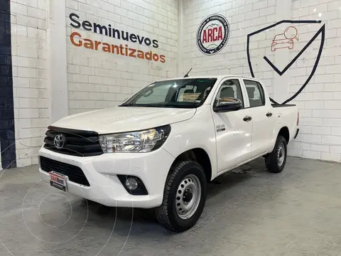 Toyota Hilux Cabina Doble Diesel usado (2024) color Blanco precio $430,000