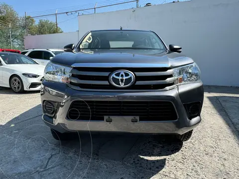 Toyota Hilux Cabina Doble SR usado (2018) color Gris precio $375,000