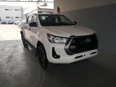 Toyota Hilux Cabina Doble SR usado (2021) color Blanco precio $419,900
