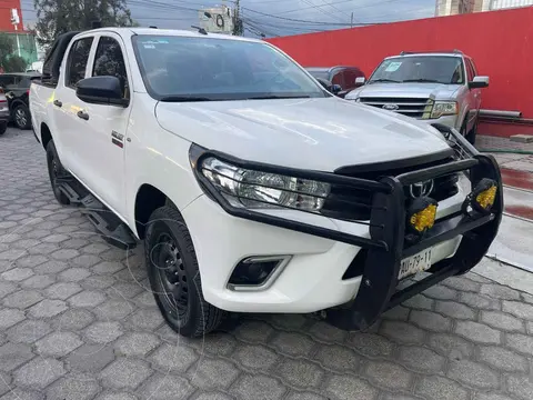 Toyota Hilux Cabina Doble Diesel usado (2022) color Blanco precio $480,000