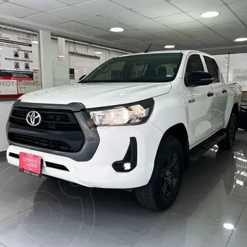 Toyota Hilux Cabina Doble SR usado (2022) color Blanco financiado en mensualidades(enganche $132,500 mensualidades desde $12,089)