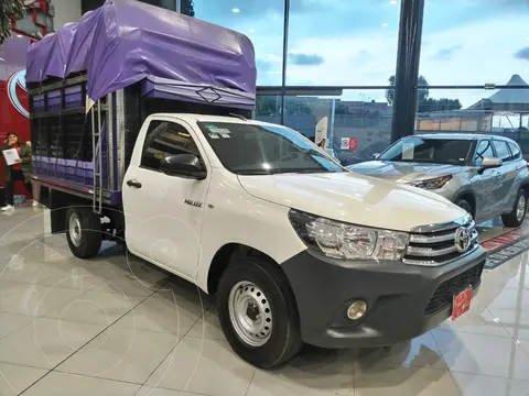 Toyota Hilux Chasis Cabina usado (2021) color Blanco precio $405,000