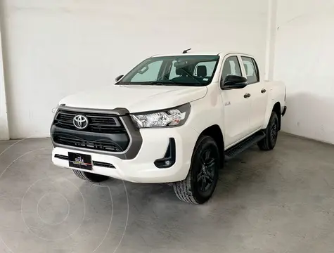 Toyota Hilux Cabina Doble SR usado (2023) color Blanco precio $479,000