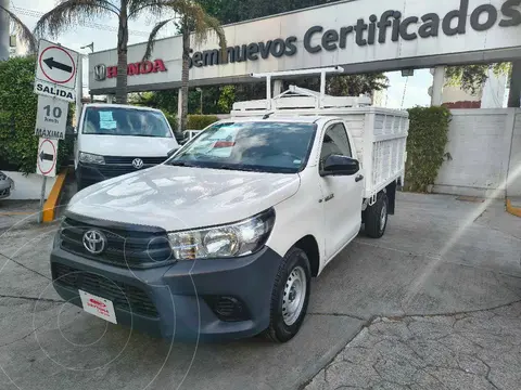 Toyota Hilux Chasis Cabina usado (2022) color Blanco precio $396,000