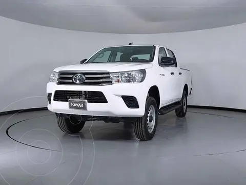 Toyota Hilux Cabina Doble Base usado (2019) color Negro precio $435,999