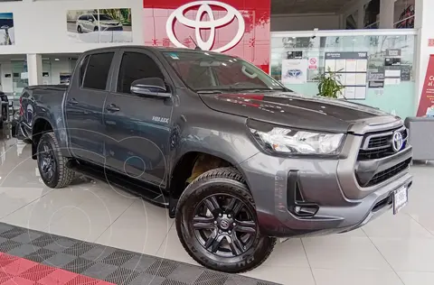 Toyota Hilux Cabina Doble SR usado (2023) color Gris precio $469,000