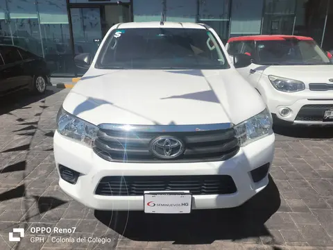 Toyota Hilux Cabina Doble Base usado (2020) color Blanco precio $348,000