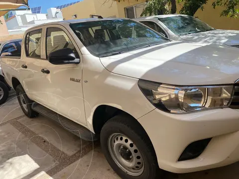 Toyota Hilux Cabina Doble usado (2021) color Blanco precio $360,000