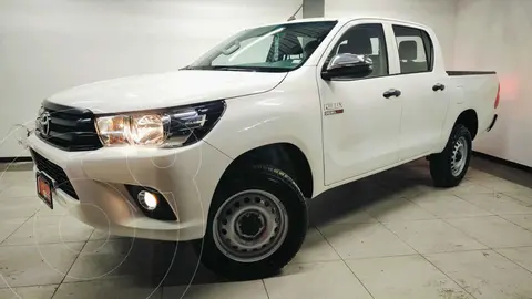 Toyota Hilux Cabina Doble Diesel usado (2024) color Blanco financiado en mensualidades(enganche $130,394 mensualidades desde $12,863)