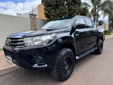 Toyota Hilux Cabina Doble SR usado (2018) color Negro precio $399,999