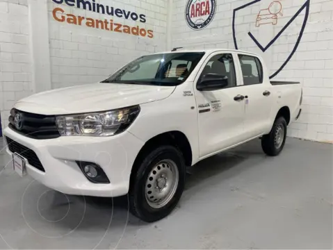 Toyota Hilux Cabina Doble SR usado (2022) color Blanco precio $409,000