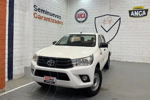 Toyota Hilux Cabina Doble SR usado (2021) color Blanco precio $371,000