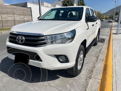 Toyota Hilux Cabina Doble SR usado (2019) color Blanco precio $419,000