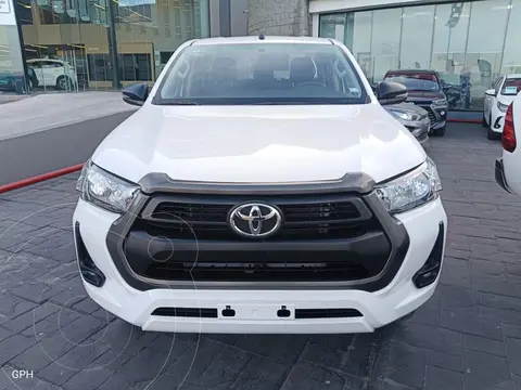 Toyota Hilux Cabina Doble SR usado (2025) color Blanco precio $575,000