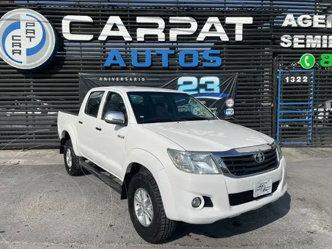 Toyota Hilux Cabina Doble Base usado (2014) color Blanco precio $269,000