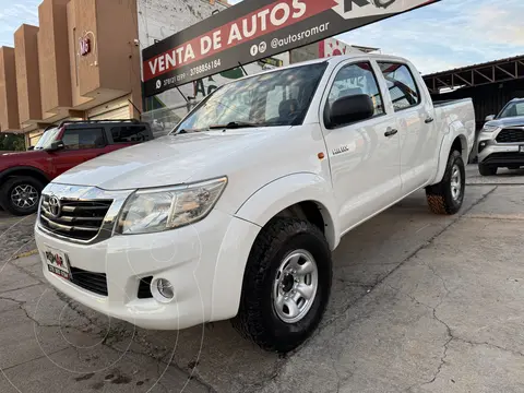 Toyota Hilux Cabina Doble SR usado (2013) color Blanco precio $264,999