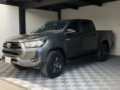 Toyota Hilux Cabina Doble SR usado (2021) color Granito precio $429,000