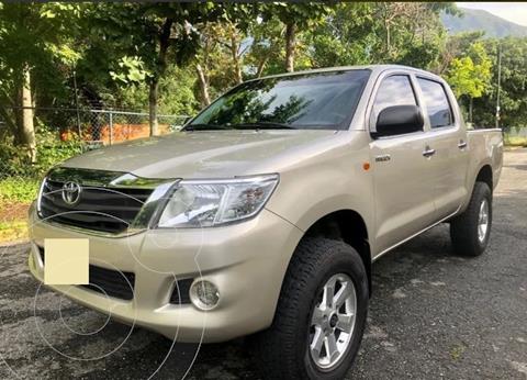 foto Toyota Hilux 3.0L TD 4x4 C-D SRV usado (2013) color Gris precio $34,500