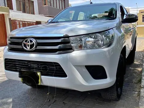 Toyota Hilux 2.4L Tdi 4x2 CD SR usado (2019) color Blanco precio u$s23,300