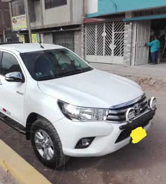 Toyota Hilux 2.8L Tdi 4x4 CD SRV AT usado (2019) color Blanco precio u$s34,999
