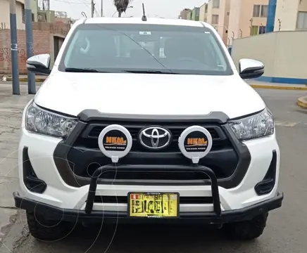 Toyota Hilux 2.7L Tdi 4x4 CD 2TR usado (2021) color Blanco precio u$s30,500