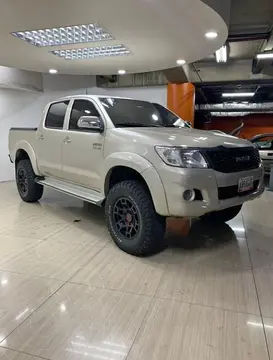 foto Toyota Hilux Doble Cabina 4.0L 4x4 Aut usado (2012) color Beige precio u$s28.000