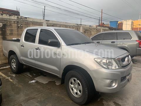 foto Toyota Hilux Doble Cabina 2.7L 4x4 usado (2011) color Gris Luna precio u$s15.000