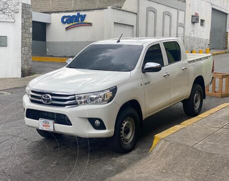 Toyota Hilux Doble Cabina 2.7L 4x4 usado (2016) color Blanco Nieve precio u$s32.000